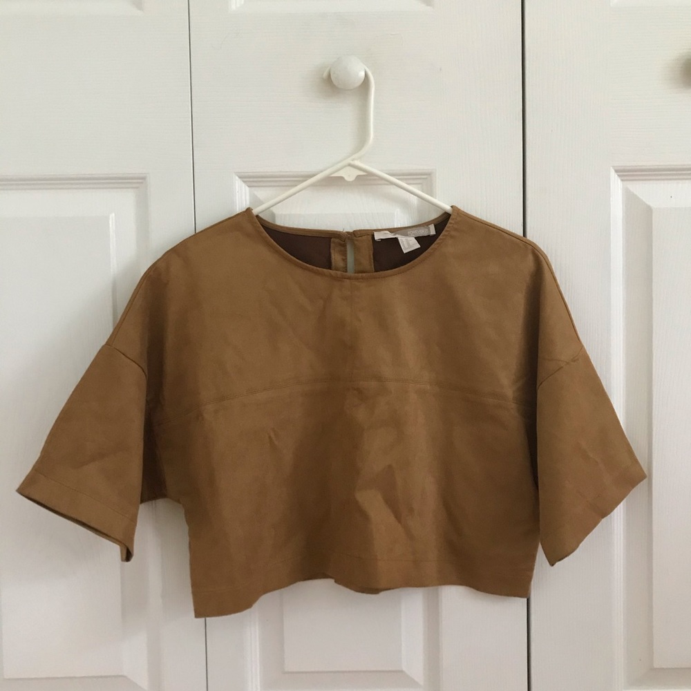Cropped faux suede beige shirt